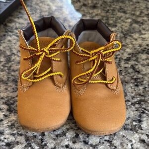 Timberland Baby Tan Leather Shoes with Yellow Laces